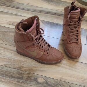 Nike Women's Sneakers in Brown